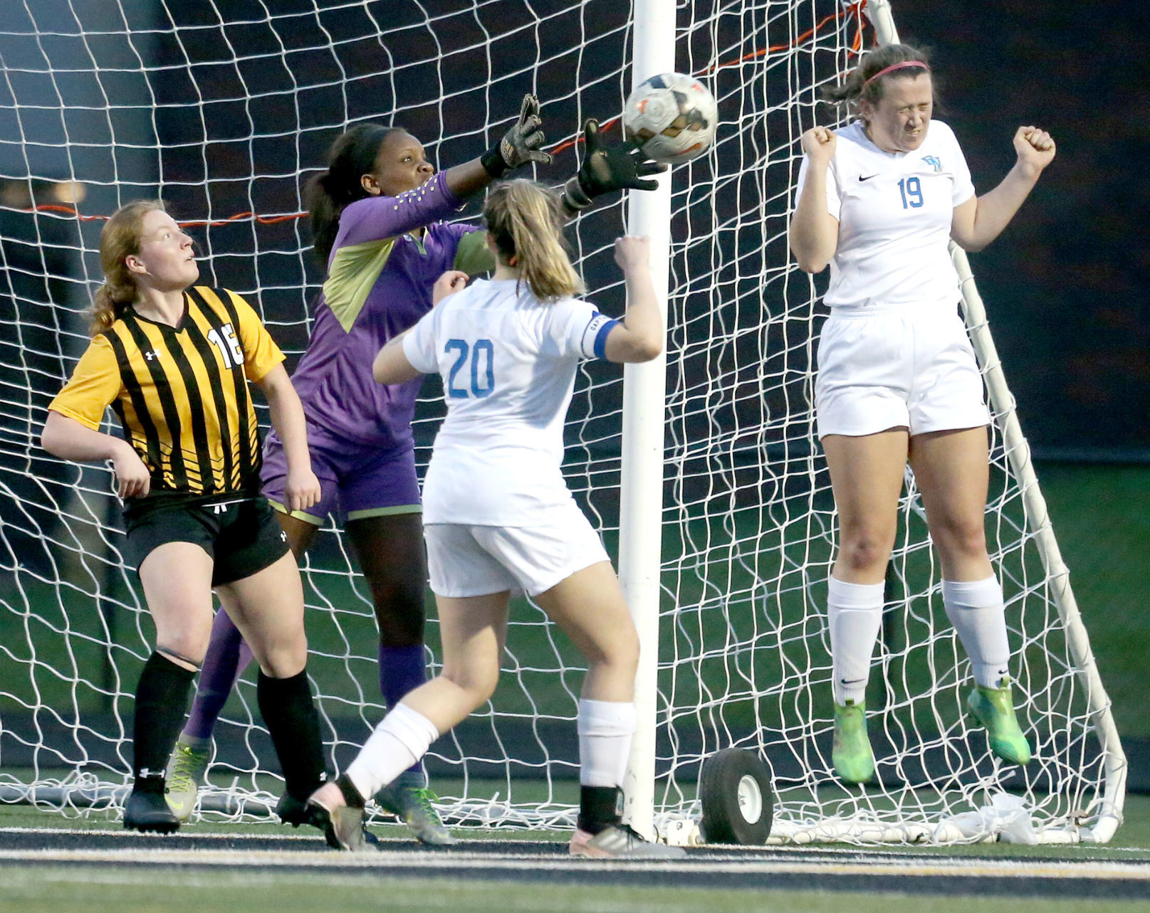 041619-qct-spt-north-Bett-Soccer-004